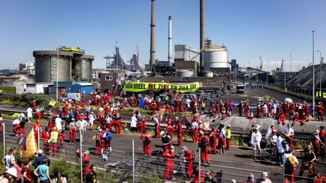 Greenpeace: burgemeesters treden steeds harder op tegen demonstranten
