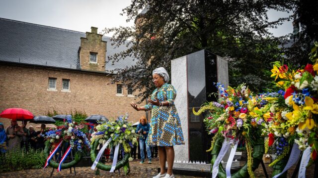 Dit slavernijmonument reist deze week door het Zeeuwse Walcheren