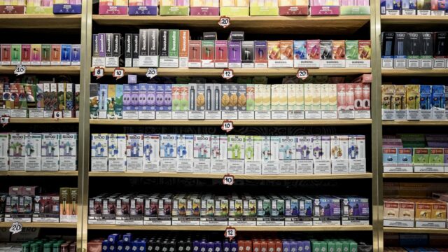 Onbekende gevaren van vapes: wat zit er eigenlijk in die dampwolken?