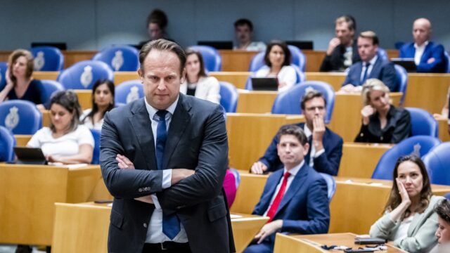 Waarom 250 Kamerleden te veel zijn (of juist te weinig)