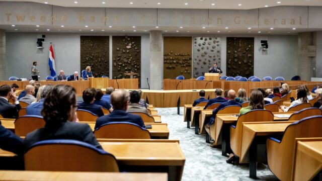 Stand.nl: 'De Tweede Kamer moet worden uitgebreid naar 250 zetels'