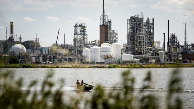 Omwonende Kees wil Chemours dicht hebben: 'In de wijk staat een kankerflat'