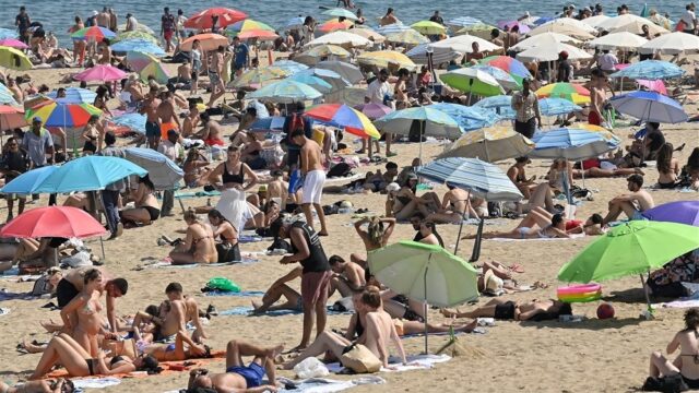 Stand.nl: 'Past u uw vakantieplannen aan vanwege de hitte?'