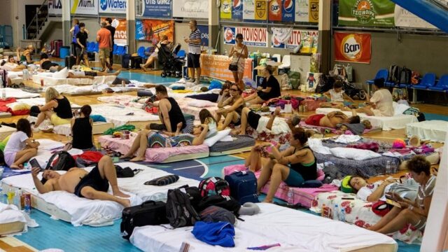 Stand.nl: 'Reisorganisaties moeten bij natuurgeweld meer verantwoordelijkheid nemen voor hun toeristen'