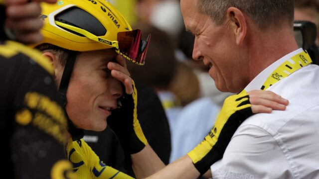 In de Tour-bubbel van ploegbaas Richard Plugge (Team Visma Lease a bike)