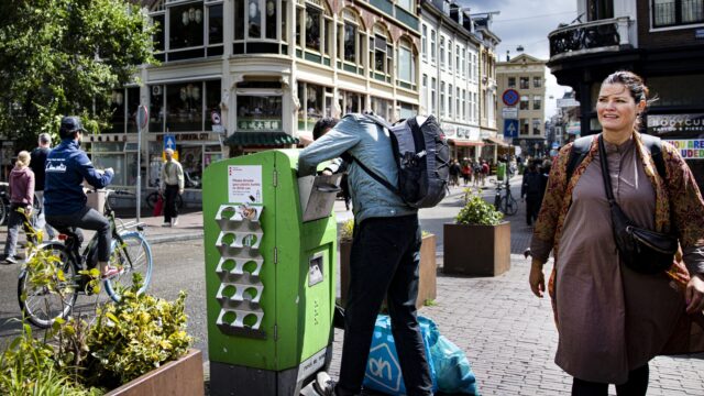 Statiegeldverzamelaars starten vakbond: Is iets werk als het niet wordt erkend?