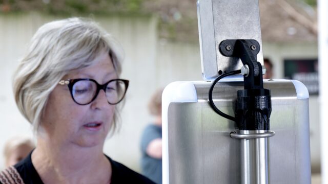 AI-onderzoeker: 'Door inzet AI om leeftijd van migranten te schatten, komt het respecteren van kwetsbare mensen onder druk te staan'