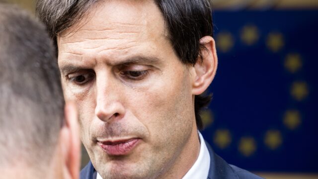 Er wacht Wopke Hoekstra een lastig examen: 'Hij moet niet gaan stotteren of blunderen'