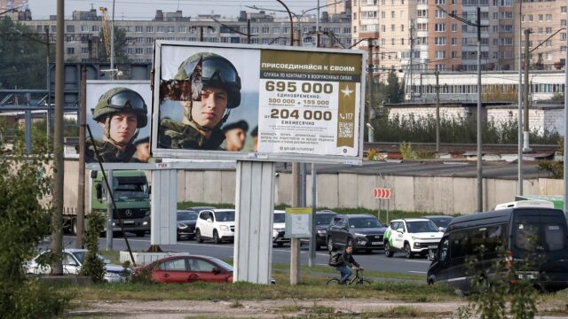 Een berg goud en een paspoort: Cubanen worden geronseld voor het Russische leger