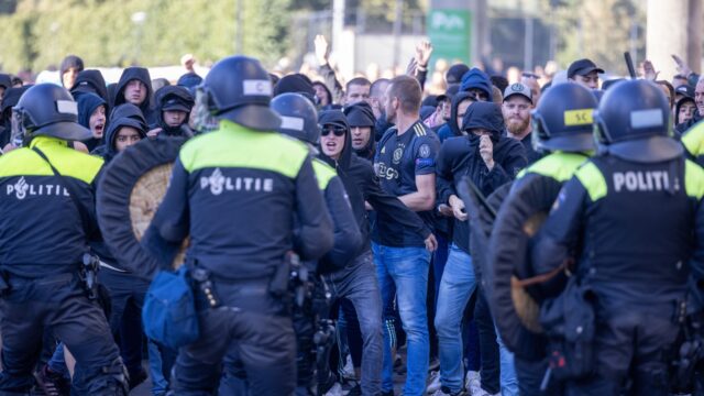 Ronald de Boer over Ajax-drama: 'Ik zag angst bij mensen in de ogen'