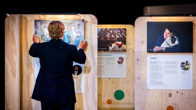 Stilstaan bij corona aan de hand van foto's: 'Het is niet mijn mooiste foto, maar wel tekenend voor die tijd'