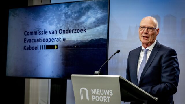 Kritisch rapport: evacuatie Kabul verliep chaotisch en traag