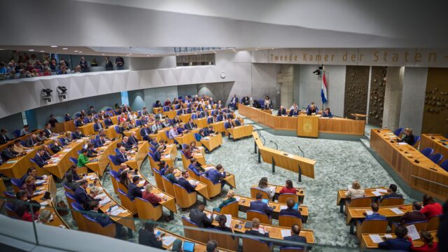 Kamerleden spraken één op de twintig keer ook voor andere partijen
