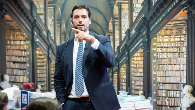FvD-leider Thierry Baudet neigt naar vertrek Nederland uit NAVO: voorleggen in referendum
