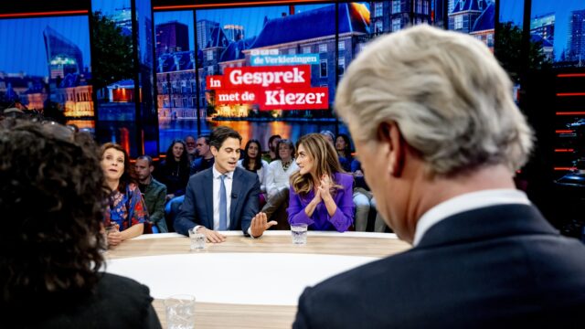Hoe Wilders Omtzigt en Yeşilgöz 'voor het blok zet'