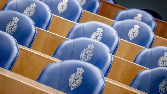 Hoe Schoof met zijn Stikstofcommissie het hele land kapot vergadert