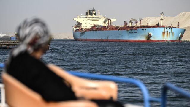 ‘Kans op hogere kosten en langere levertijden door spanningen Rode Zee'