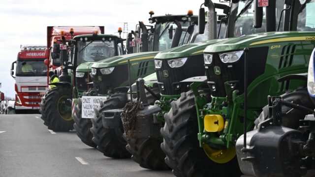 Boeren leggen Brussel plat tijdens Europese top: 'Hele plein staat vol met tractoren'