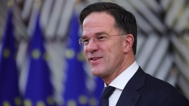 Jaap de Hoop Scheffer: Rutte op pole position om nieuwe NAVO-chef te worden