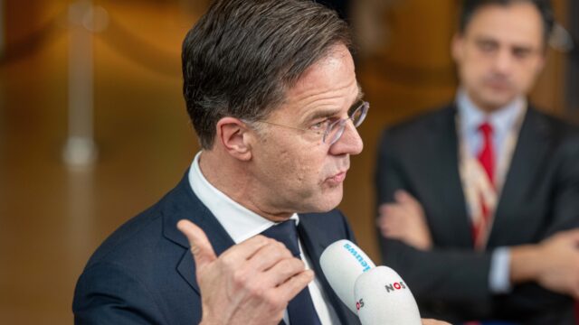 Moet Rutte zich zorgen maken over NAVO-baan? 'Daarover moet je onderhandelen'