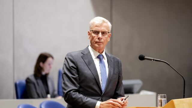 Staatssecretaris Van Rij: compensatie benadeelde beleggers valt mogelijk lager uit