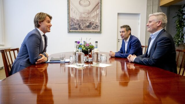 Limburgs extraparlementair bestuur: lessen voor de nationale politiek