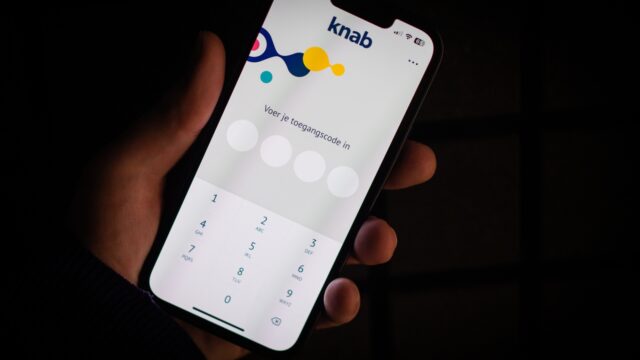 Niet iedereen fan van online bankieren: 'Angst om in cyclus van onwetendheid terecht te komen'