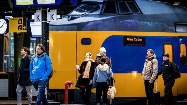 Stand.nl: 'De overheid moet opnieuw bijspringen om treinkaartjes betaalbaar te houden'
