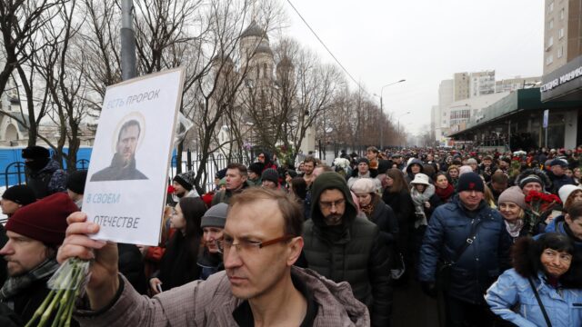 Grote belangstelling voor uitvaart Russische oppositieleider Navalny