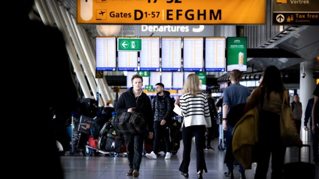 NSC wil nachtvluchten Schiphol beperken: 'Worden niet geregeerd door bedrijfsleven'