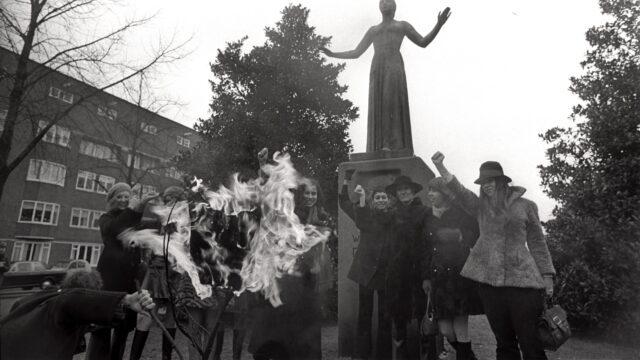 Dolle Mina's opnieuw op de barricade: hebben eerdere protesten dan niks betekend?
