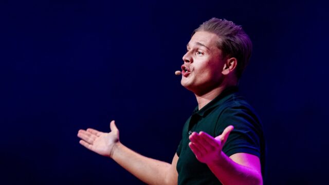 'BN'ers zijn treurige mensen', zegt Dennis Schouten