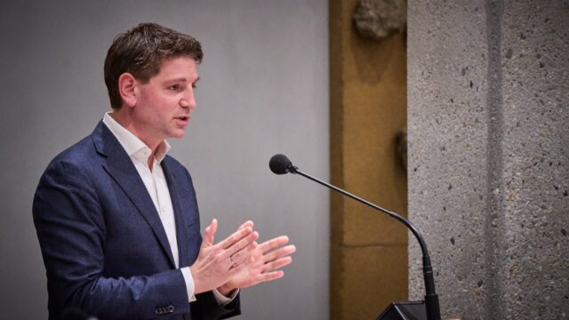 Jan Paternotte over dreigende sluiting tientallen ambassades: 'Maak er uitvoeringsorganisatie van'