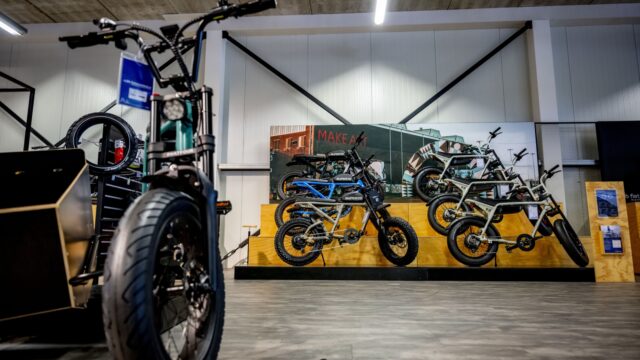 Deze verkoper van fatbikes verdient goud geld, maar wil strengere regels