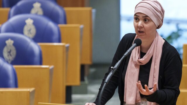 Esmah Lahlah (GL-PvdA): grote moeite om racisme-ontkenning Dick Schoof te vertrouwen