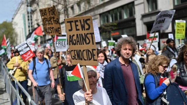 Het verschil tussen antizionisme en antisemitisme: 'Een moslim uit Utrecht is ook niet verantwoordelijk voor de regering van Iran'