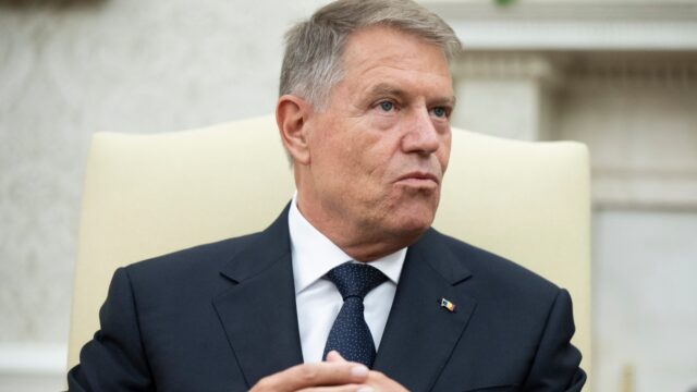 CDA zou Klaus Johannis 'een heel geschikte' kandidaat vinden als Eurocommissaris voor Defensie