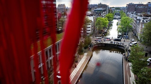 Nati Banet over maatregelen Amsterdamse universiteiten: 'Ik voel me niet altijd sociaal veilig'