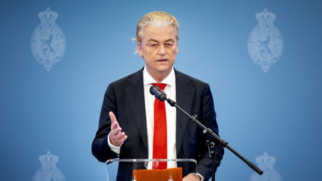 Op z'n Kop! over de kabinetsformatie, het pandemieverdrag en de UvA-rellen