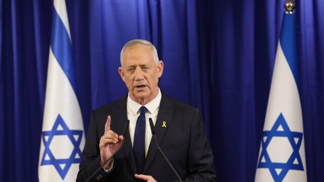 Gantz stapt uit oorlogskabinet Israël: 'Eenheid is verdwenen'