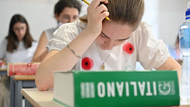 Italiaanse scholieren kopen diploma's bij 'diplomafabrieken'