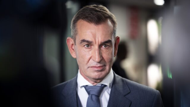 Staatssecretaris Herstel Groningen: 'Handen af van de centen van de Groningers'