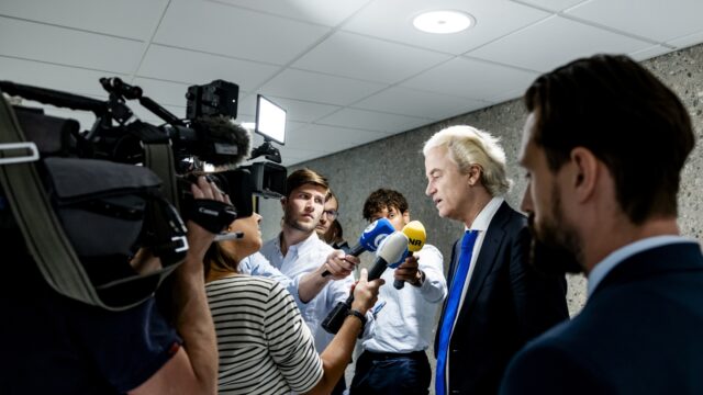 Steeds meer PVV-stemmers voelen zich vervreemd van de partij. Hoe komt het?