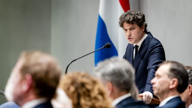 Bontenbal (CDA) pleit voor inperken aantal moties: 'Vaak onzinnig'