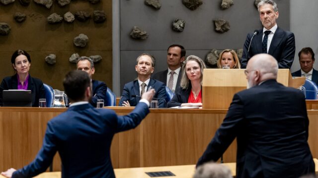 Pittig eerste debat Schoof: 'Oppositie is bezig de minister-president aan stukken te scheuren'
