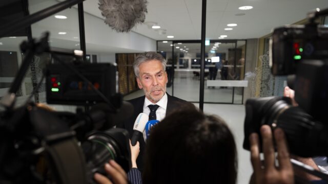'Geen premier zo alleen als Schoof', klopt dat?