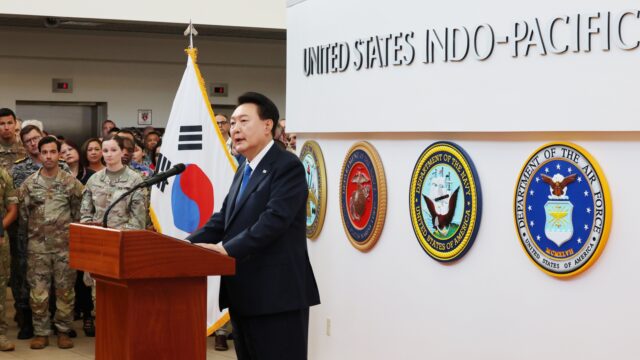 President Yoon van Zuid-Korea onder vuur in eigen land, wel aanwezig bij NAVO-top