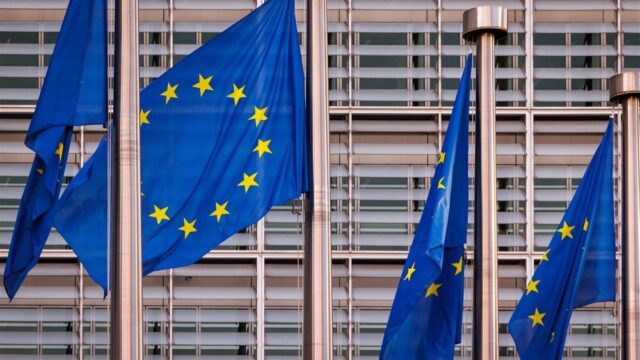 Stand.nl: 'Nederland moet meedoen aan de boycot van EU-voorzitter Hongarije'