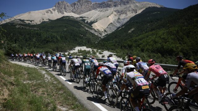 De Toursupporter: de Duitser die de Tour volledig in het geel volgt