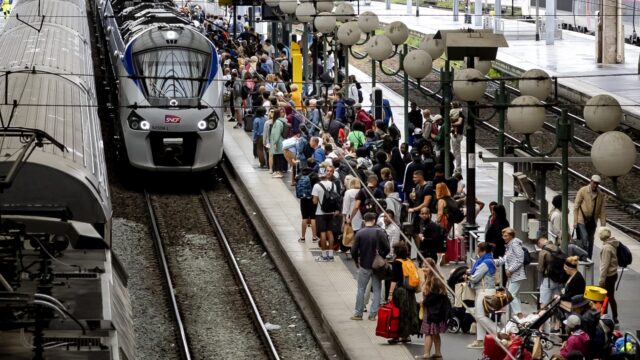 Linkse activist opgepakt op terrein Franse spoorwegen na sabotage TGV